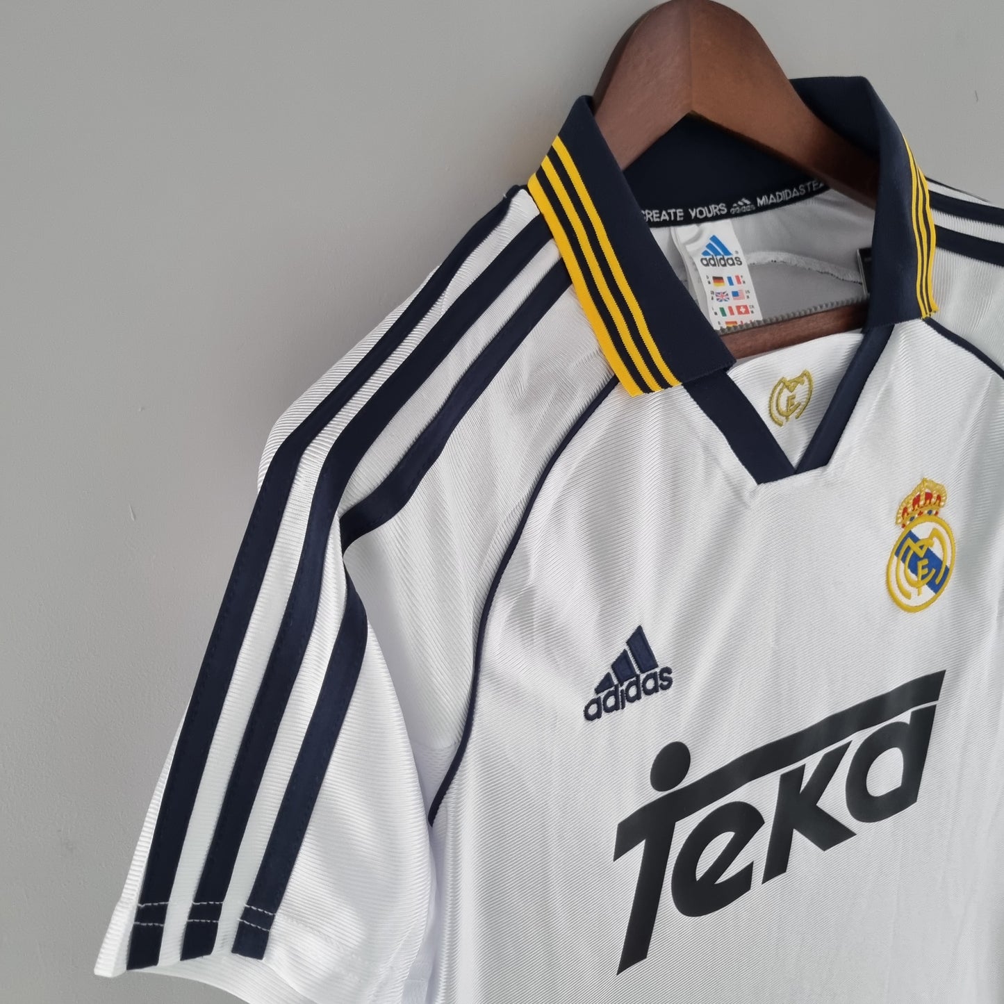 Retro Real Madrid 2000 Local