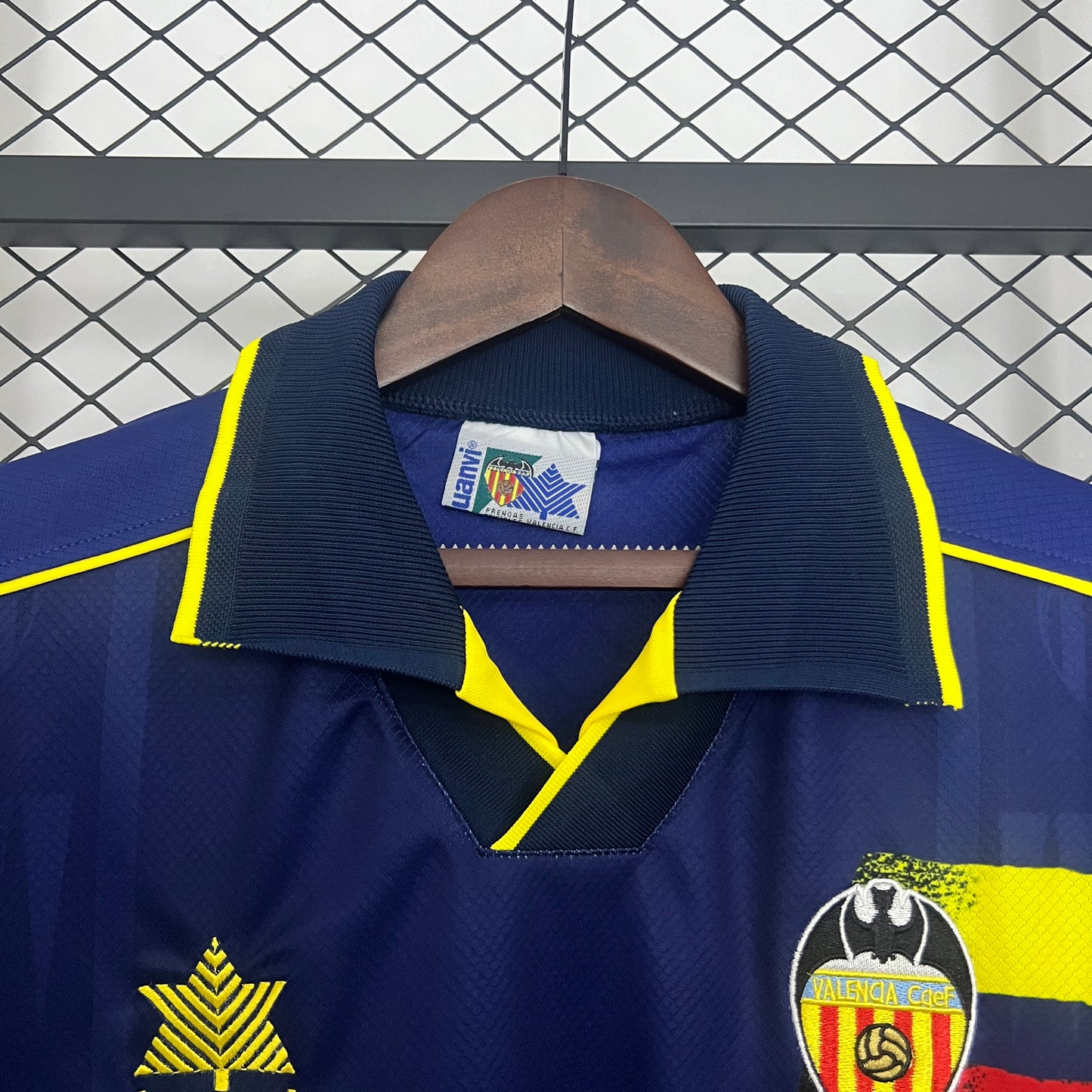 Retro Valencia 96-97 Visitante